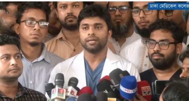 সারা দেশে চিকিৎসকদের ‘কমপ্লিট শাটডাউন’ ঘোষণা
