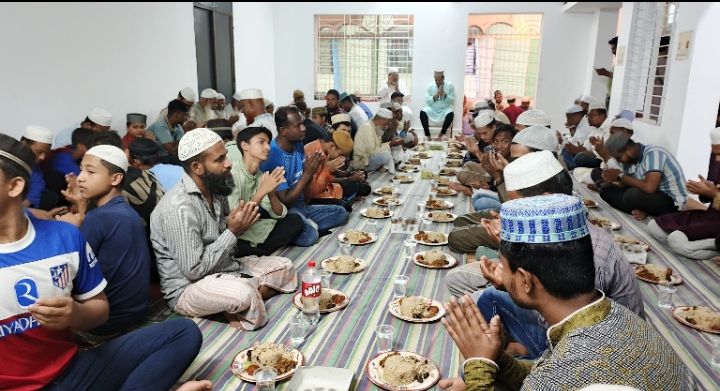 খরাদিপাড়া আনন্দ সংসদ ইফতার ও দোয়া মাহফিল সম্পন্ন