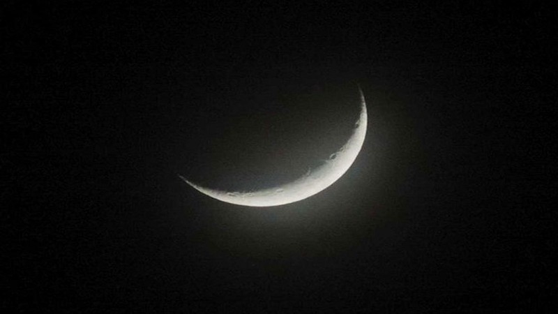 দেশের আকাশে চাঁদ দেখা গেছে, সোমবার ঈদ