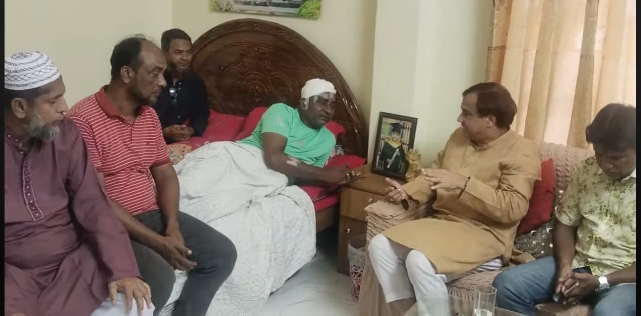 অসুস্থ বিএনপি নেতাকে দেখতে কয়েস লোদী