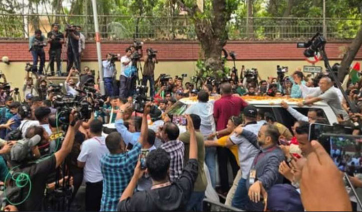 বাসায় পৌঁছেছেন খালেদা জিয়া