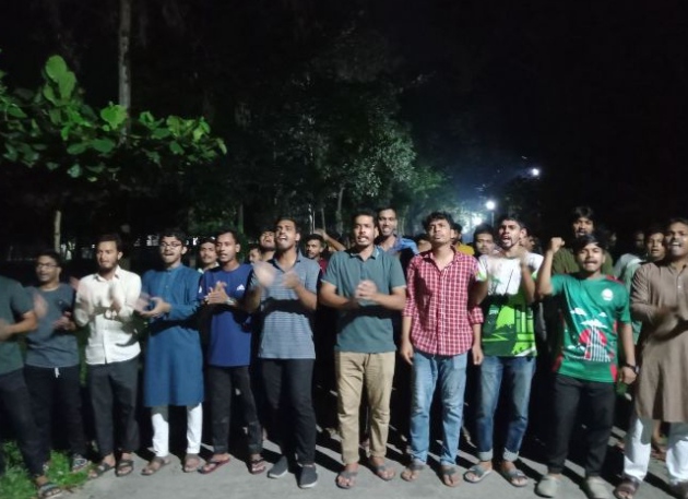 যুবদল নেতা কর্তৃক ব্যবসায়ীকে হত্যার প্রতিবাদে শাবিপ্রবিতে বিক্ষোভ মিছিল