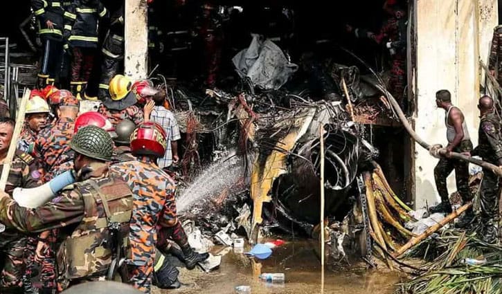 বিমান বিধ্বস্তে নিহত বেড়ে ২৭