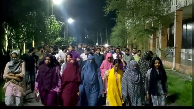 ‘আমার ভাই মরলো কেনো তারেক রহমান জবাব দে’ স্লোগানে উত্তাল নোবিপ্রবি