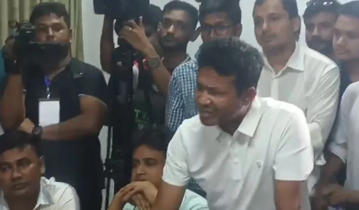 ঢাবি ভিসির সঙ্গে উত্তপ্ত বাক্য বিনিময়, ‘জামায়াতি প্রশাসন’ বলল ছাত্রদল