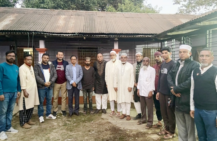 বিয়ানীবাজারে খুনের শিকার ইমনের পরিবারের পাশে অ্যাড. এমরান চৌধুরী