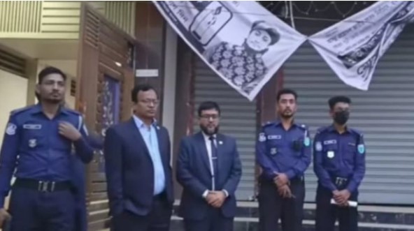 তাহেরীর অফিসে প্রশাসনের তালা