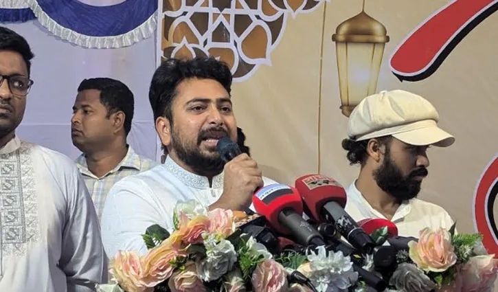 রাষ্ট্রপতিকে অপসারণ করে গ্রেপ্তারের দাবি নাহিদের