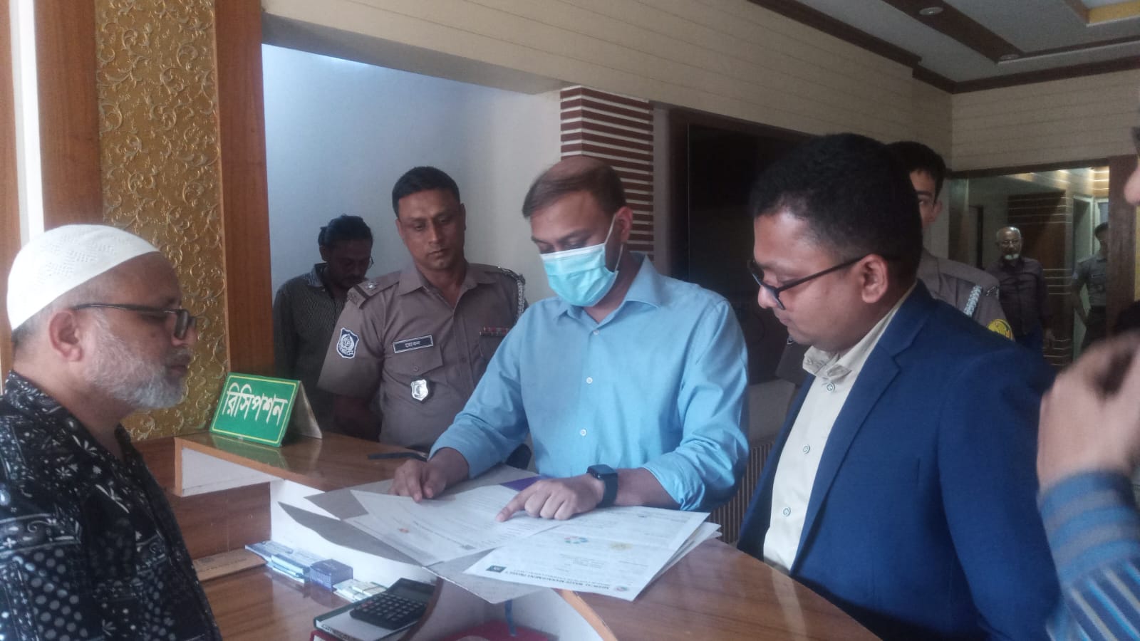 সিলেটে মোবাইল কোর্টের অভিযান, দুই হাসপাতাল ও ফার্মেসি জরিমানা