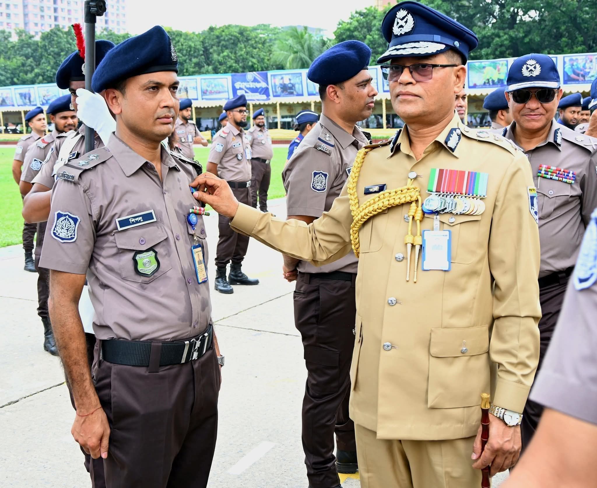 আইজিপি ব্যাজ অর্জন করলেন দিরাইয়ের এস আই শিপলু