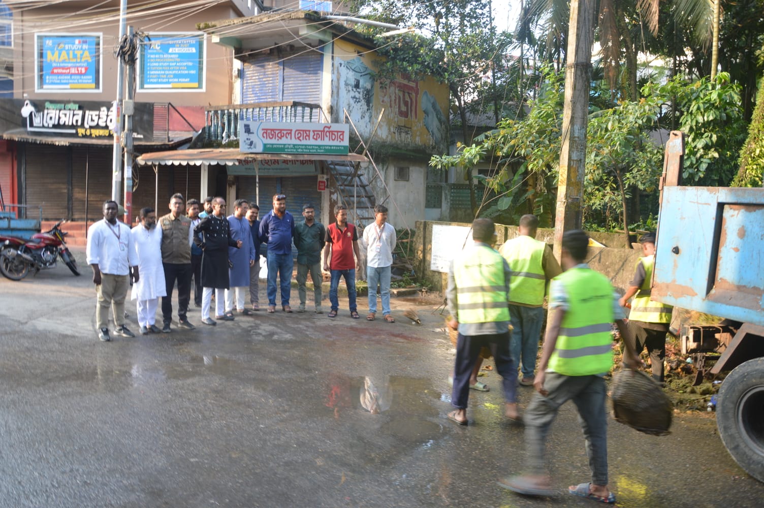 সফল সিসিক: ঘোষণা অনুযায়ী ৮ ঘণ্টাতেই অপসারিত সিলেটের কোরবানির বর্জ্য