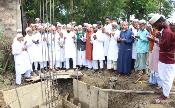 একটি আদর্শ সমাজ গঠনে মসজিদ ও মাদরাসার ভূমিকা অপরিসীম : এম. এ. মালিক