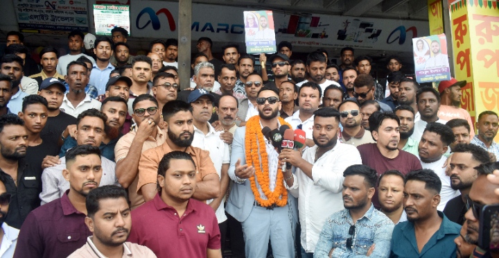 বারবার কারা নির্যাতিত বিএনপি নেতা সামছুল ইসলাম টিটুকে দক্ষিণ সুরমায় সংবর্ধনা প্রদান
