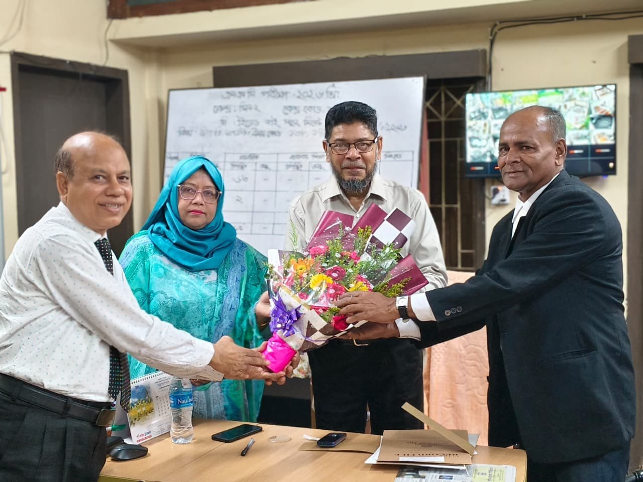 দি এইডেড হাই স্কুলের এডহক কমিটির সভাপতি হিসেবে বদরুজ্জামান সেলিমের দায়িত্ব গ্রহণ