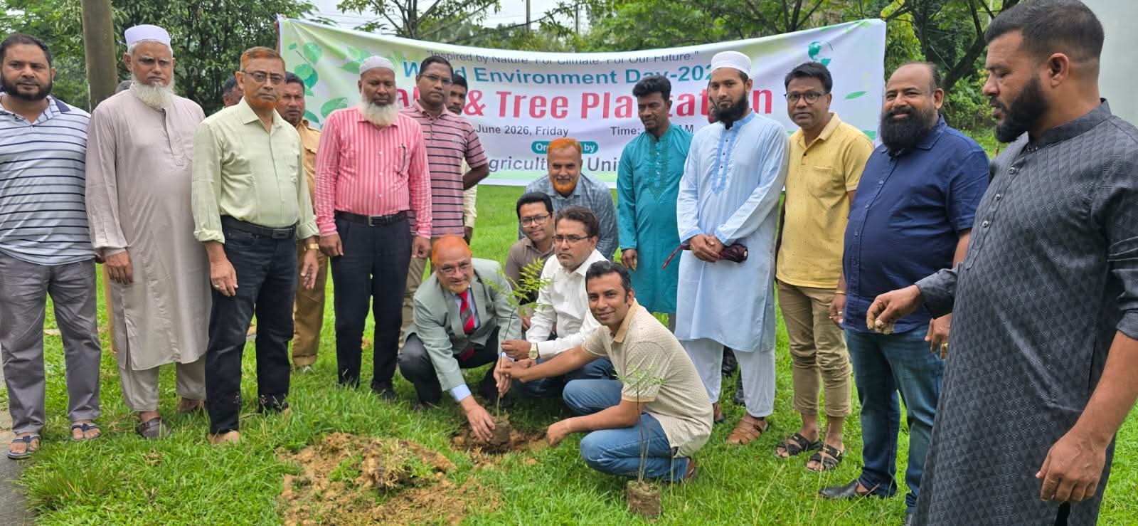 পরিবেশ রক্ষায় বর্তমান সরকারের পরিবেশবান্ধব পরিকল্পনা ও পদক্ষেপসমূহকে সফল করতে হবে : সিকৃবি ভিসি