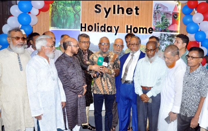 প্রবাসীদের সুরক্ষায় ও বিনিয়োগ সহজ করতে সরকার কাজ করে যাচ্ছে : মন্ত্রী আরিফুল হক চৌধুরী
