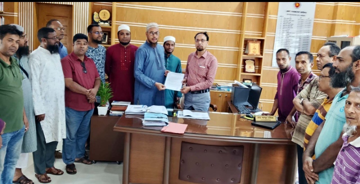 সিলেট মহানগরীর হিজড়া ও ভিক্ষুকদের চাঁদাবাজি বন্ধের দাবীতে সমাজকল্যাণ মন্ত্রী ও জেলা সমাজসেবা উপপরিচালককে স্মারকলিপি