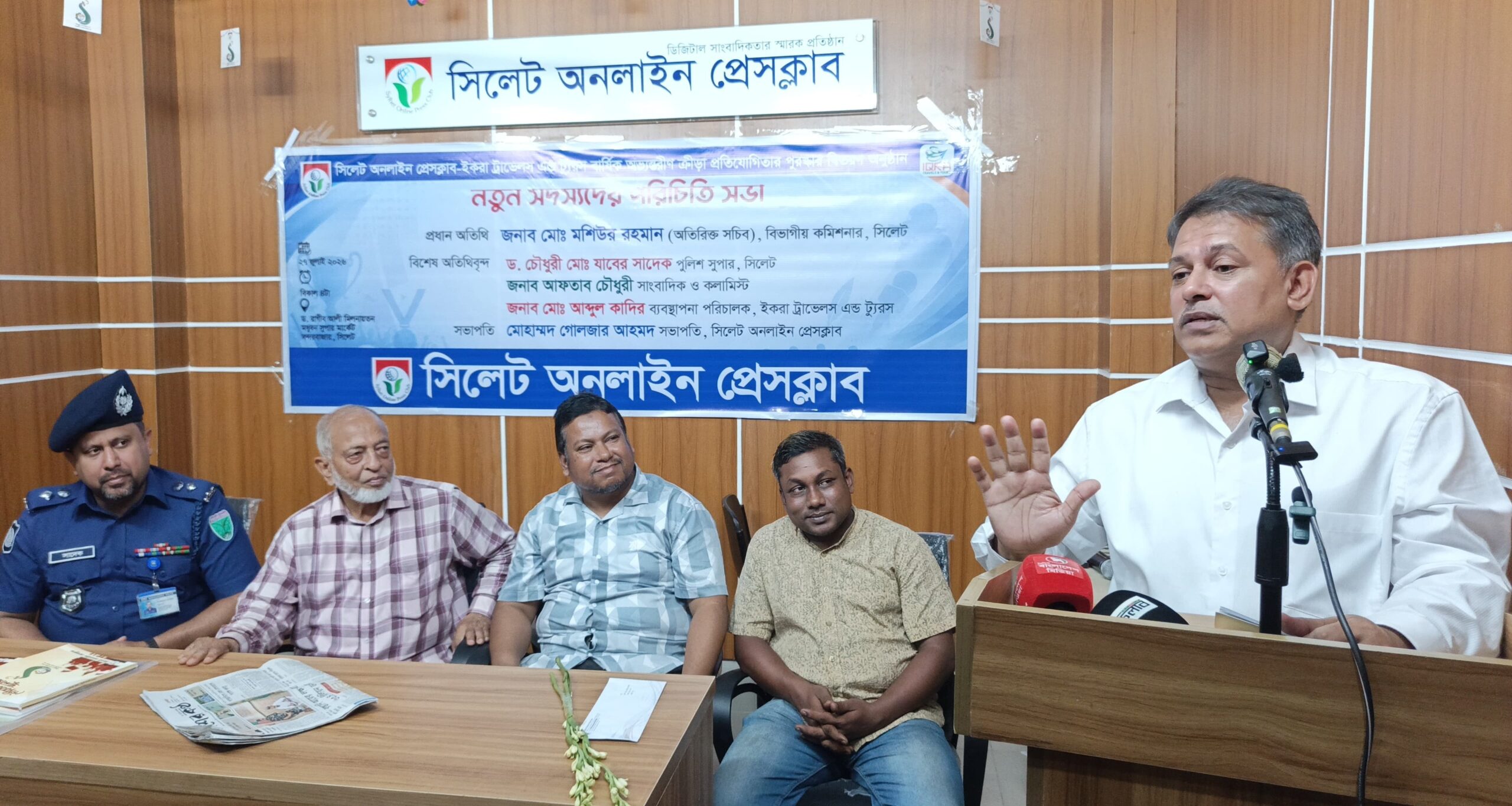 সাংবাদিকতা শুধু পেশা নয়, এটি জনসেবা : বিভাগীয় কমিশনার