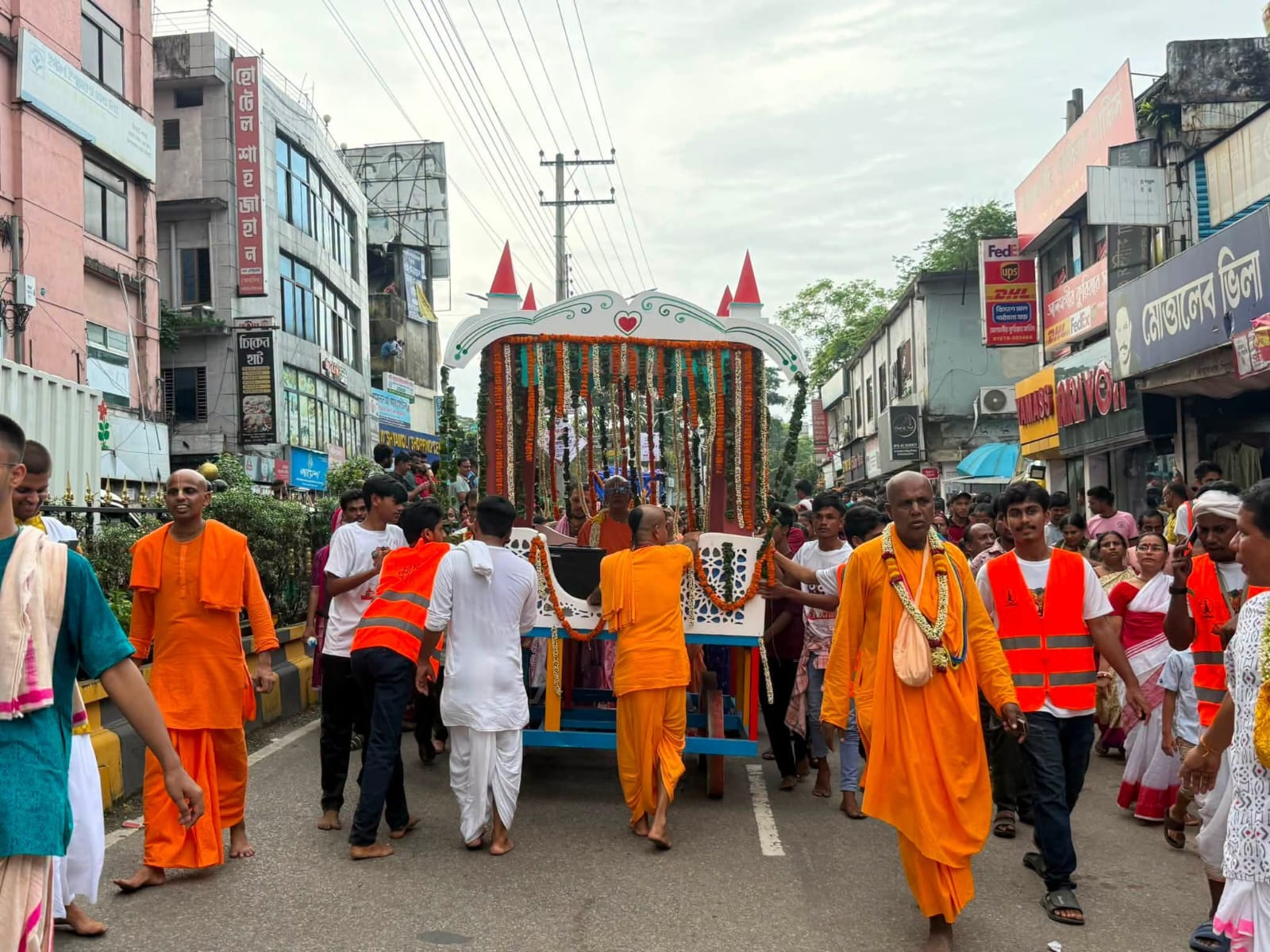 উল্টো রথযাত্রা শুক্রবার: প্রধান অতিথি বাণিজ্যমন্ত্রী খন্দকার আব্দুল মুক্তাদির