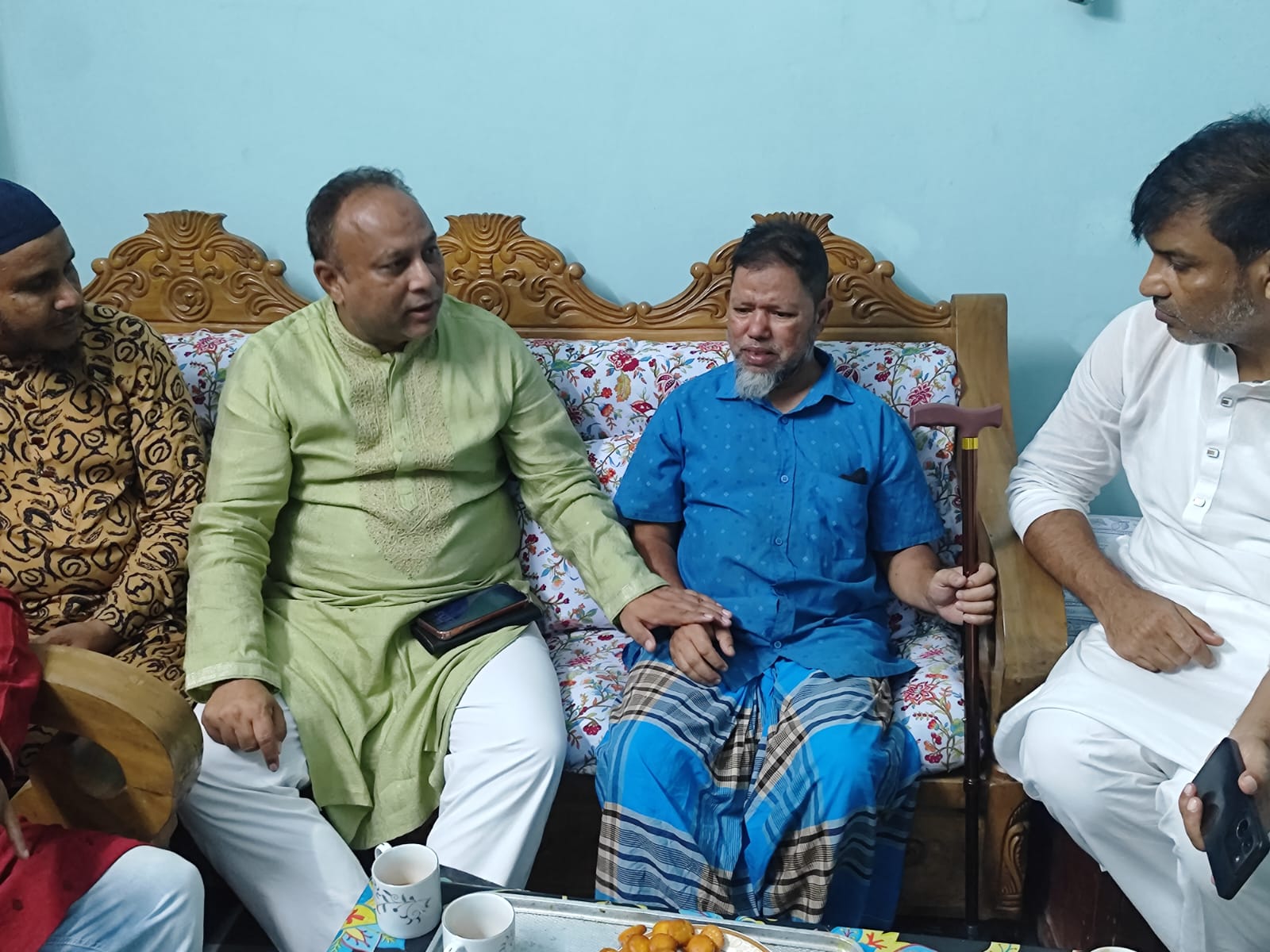 সিলেটে ছুরিকাঘাতে নিহত কিশোর রিফাতের পরিবারের পাশে এমপি এমরান আহমদ চৌধুরী