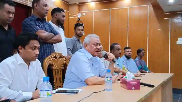 মৌলভীবাজারে সাধারণ মানুষের সঙ্গে মতবিনিময় করেন এম নাসের রহমান এমপি