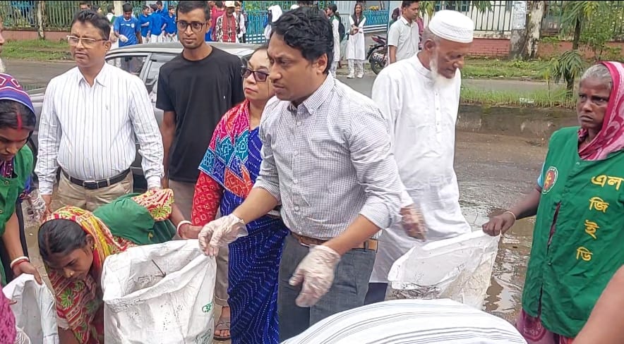 মৌলভীবাজারে ডেঙ্গু প্রতিরোধ ও পরিচ্ছন্নতা অভিযান অনুষ্ঠিত