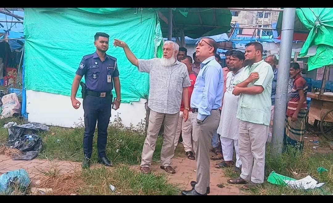 হকারদের দুর্দশা নিরসনে সিটি কর্পোরেশনের সঙ্গে আলোচনা ও শেড নির্মাণের আশ্বাস