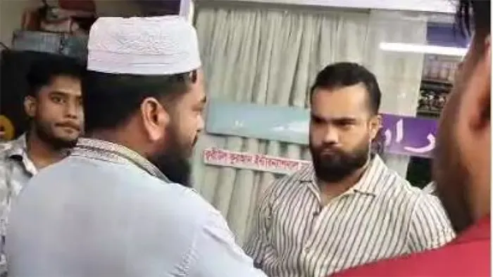 টঙ্গীতে শিশুকে যৌন নিপীড়নের অভিযোগে মাদ্রাসা শিক্ষককে মারধর, পাল্টাপাল্টি মামলা