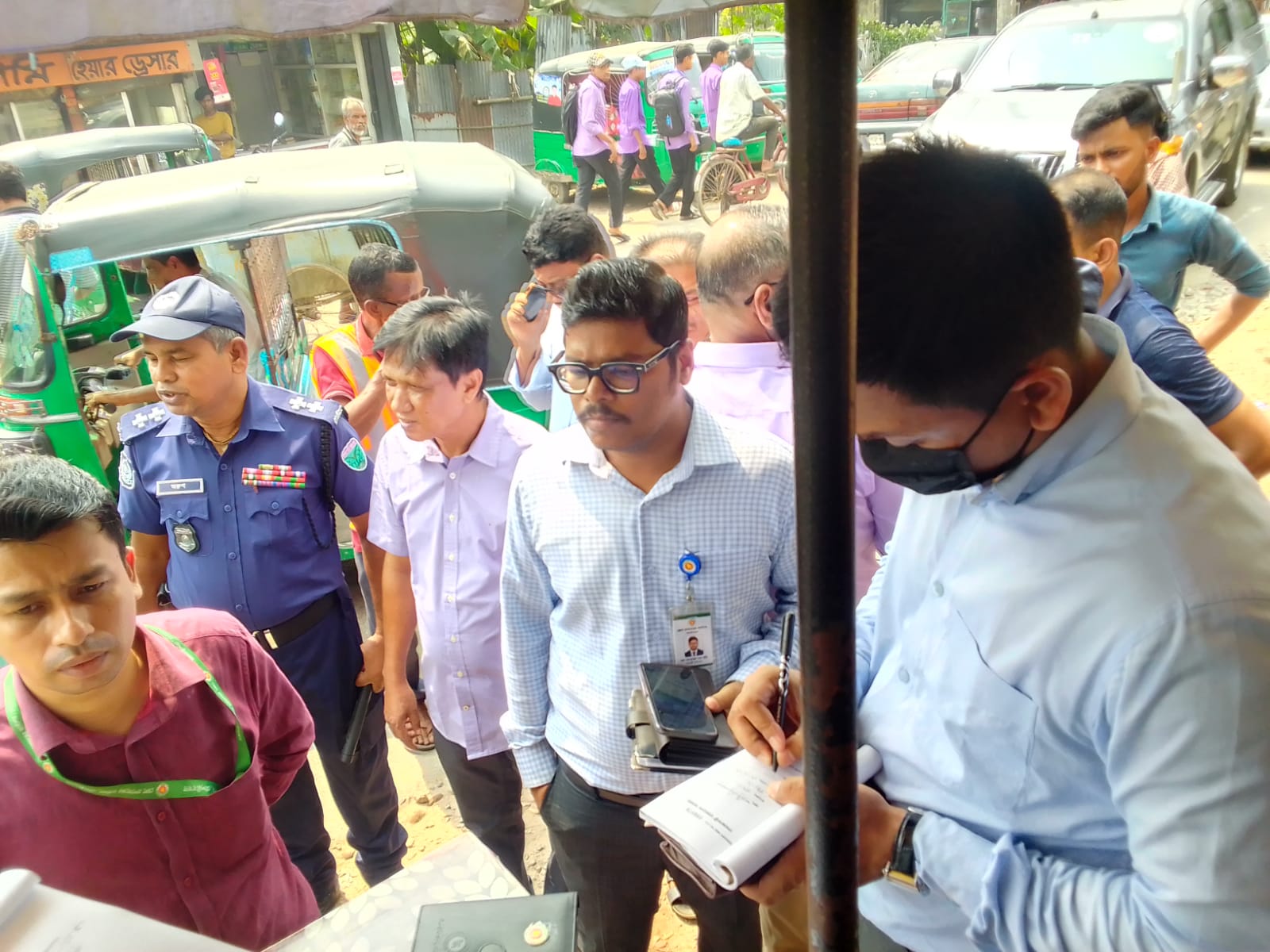 মৌলভীবাজারে পৌরসভা আইনে মোবাইল কোর্টের উচ্ছেদ অভিযান