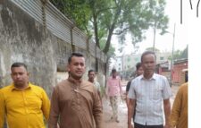 মাধবপুর পৌর শহরের গুদামপাড়া-শিবপুর রাস্তা সংস্কার করলেন মেয়র পদপ্রার্থী বাদল পাঠান