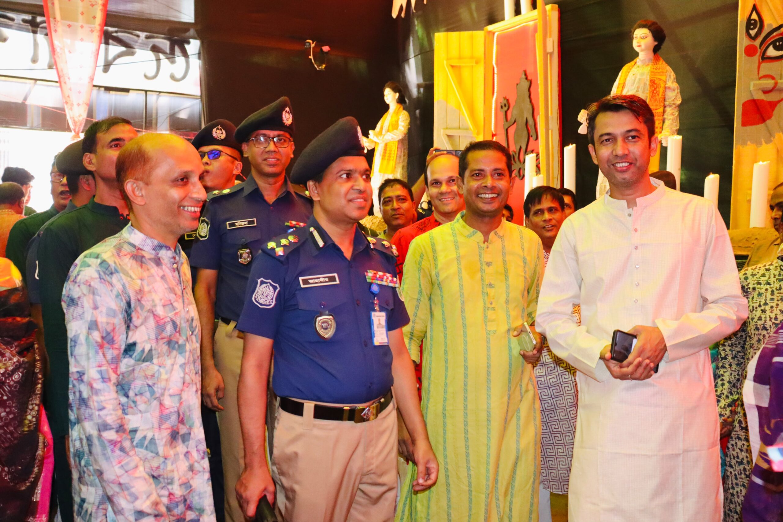 মৌলভীবাজার জেলার বিভিন্ন পূজামণ্ডপ পরিদর্শনে সিলেট রেঞ্জের ডিআইজি