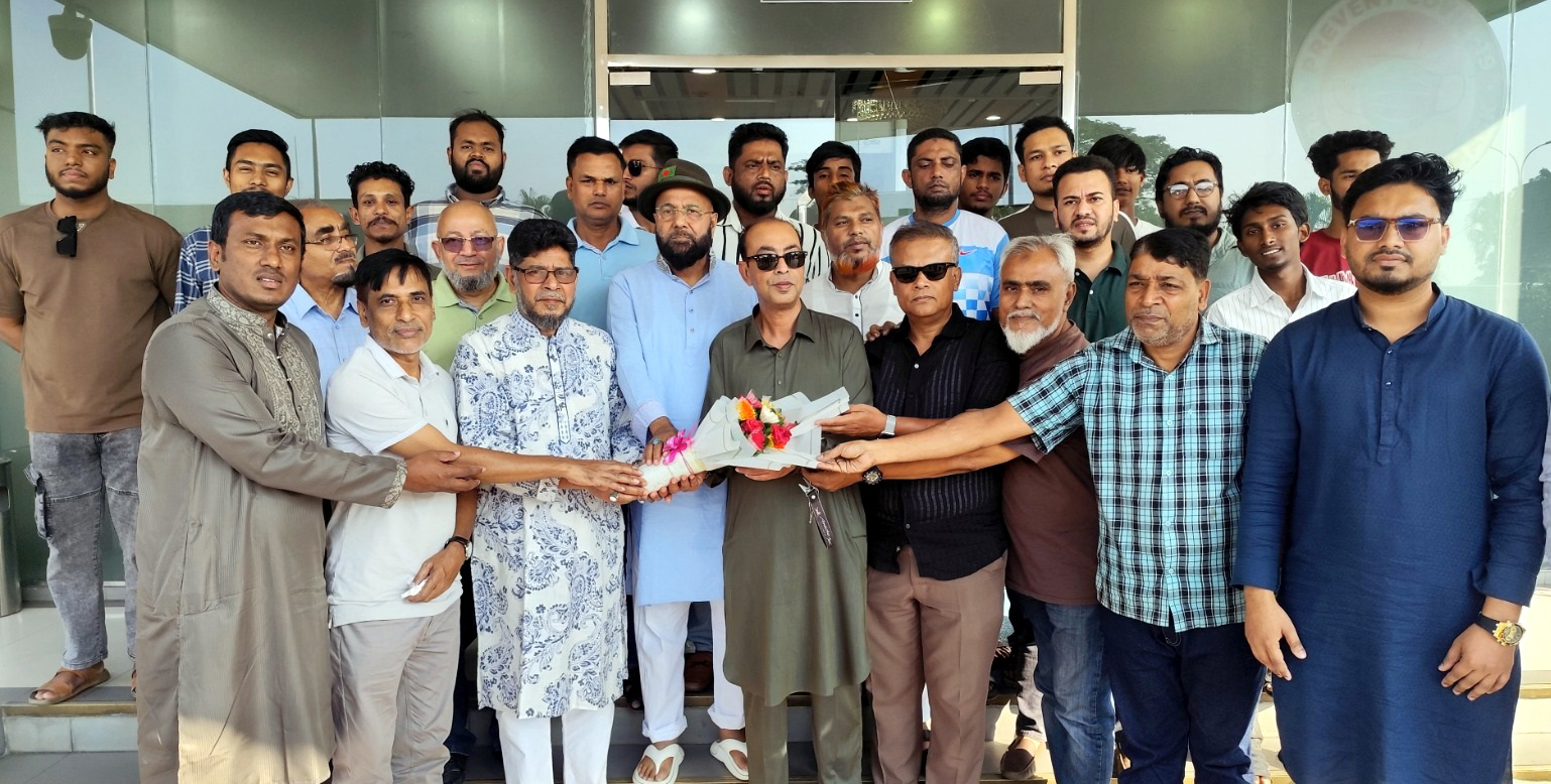 যুক্তরাজ্য বিএনপির সাবেক সহ-সভাপতি শাবু নেওয়াজকে বিমান বন্দরে সংবর্ধনা